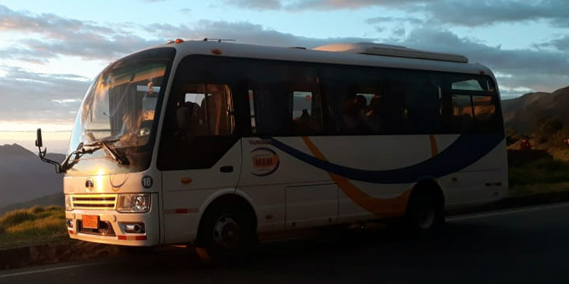 vehiculos_mini-bus_001